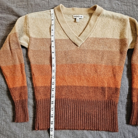 Toad & Co | Deerweed Wool V-Neck Warm Colorblock Striped Pullover Sweater - Picture 8 of 8